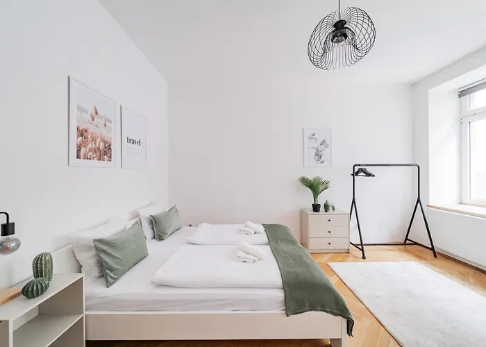 Pretty In Apartment *